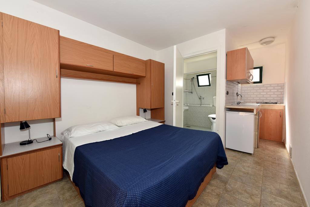 加利波利 Camping La Vecchia Torre酒店 外观 照片